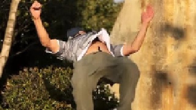 当保安的第一年、我是小区保安，爱吃小熊饼干，上班只为下班