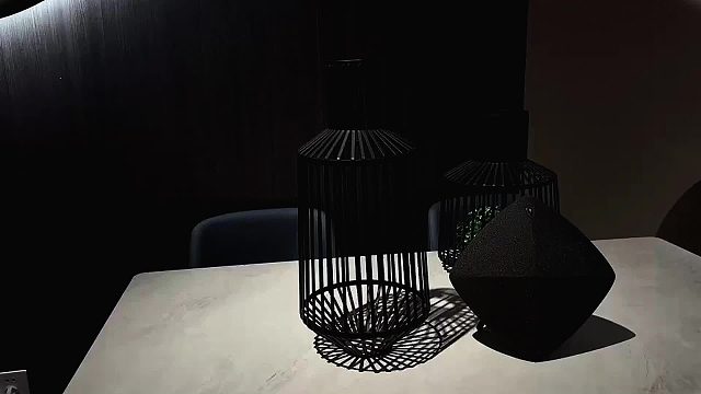 这音响的声音，像紫砂壶里的茶，温润又有分量