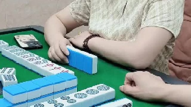 哦吼！这牌糊的是不是稀里糊涂？