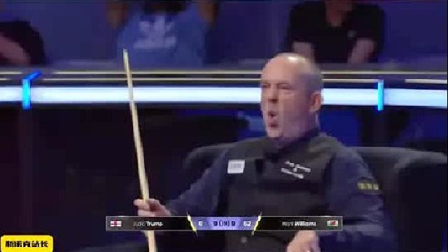 斯诺克沙特大师赛上，马叔遗憾的一杆球，奖金相差30万，回到座位马叔一脸的不敢置信