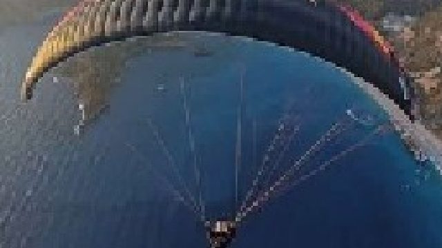 人生不只是旷野，是大海，是蓝天，是你所见所记的一切。