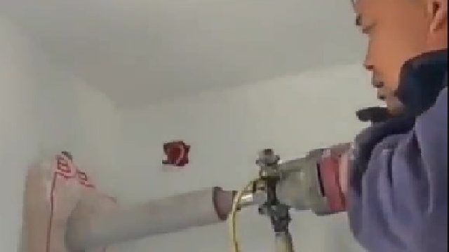 “这么小一个洞，要350”