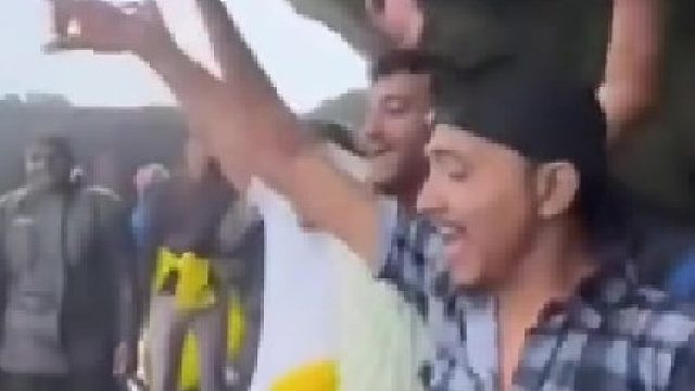 当有一群男人时他们可以和任何物种互动