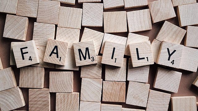 孩子暑假突然沉默寡言，一定要注意！很可能与家长态度有关