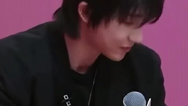 徐明浩：包笑的