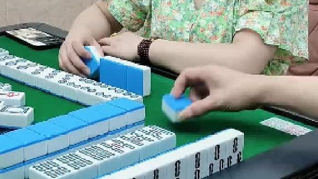 哦吼！卡五星小姐姐火好。列牌你会亮吗？