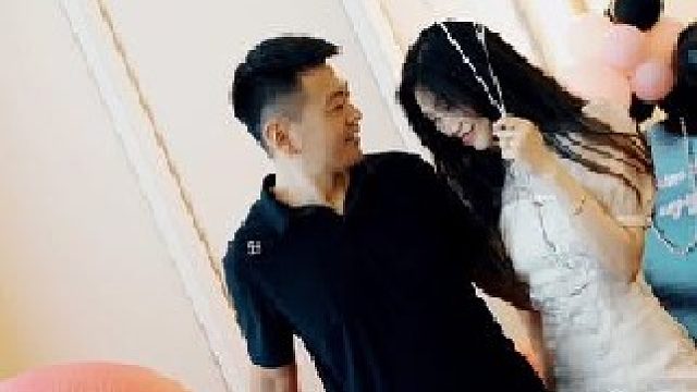 祝你们不负于此情此景，依然炙热相爱