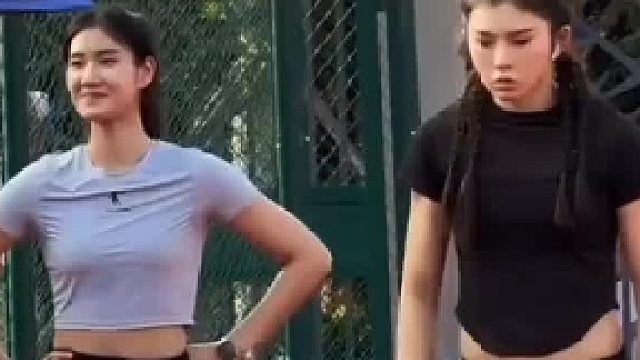 如果吴艳妮夏思凝同时追你，你会选择哪位？