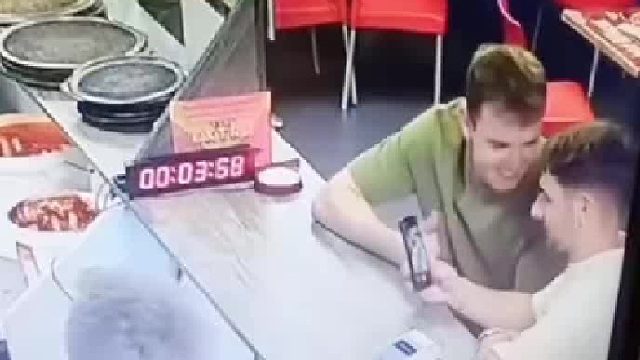 网红餐厅10秒挑战：霸气王者餐！