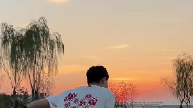 飞天不一定很帅 但他很酷