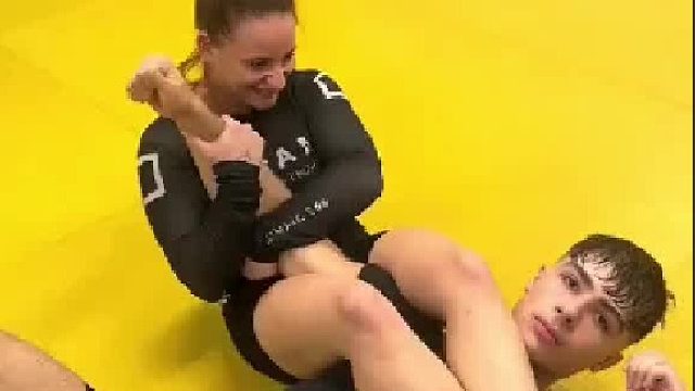 在绝对力量面前，一切技巧都是浮云