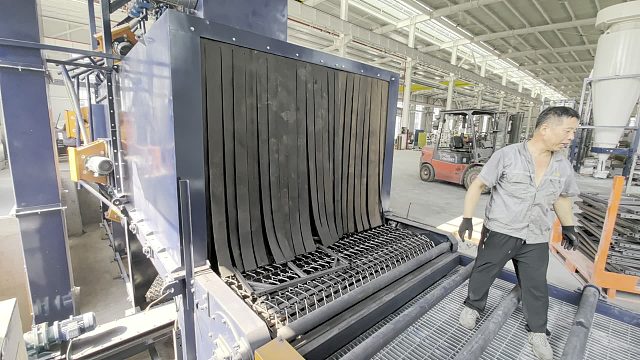 网带抛丸机 通过式抛丸机效率高，适合批量处理 河南抛丸机