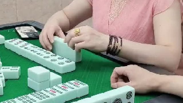 哦吼！没格局。你还玩什么卡五星呢？