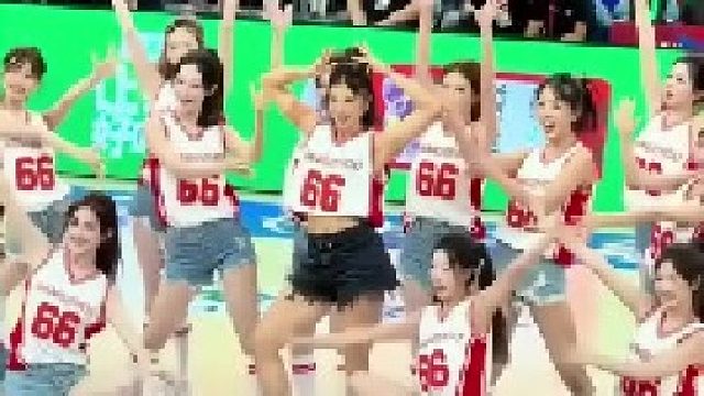 吴艳妮舞跳得太好了！化身篮球啦啦队队长又美又飒！