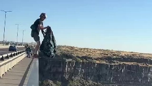 感觉这伞质量不行啊！