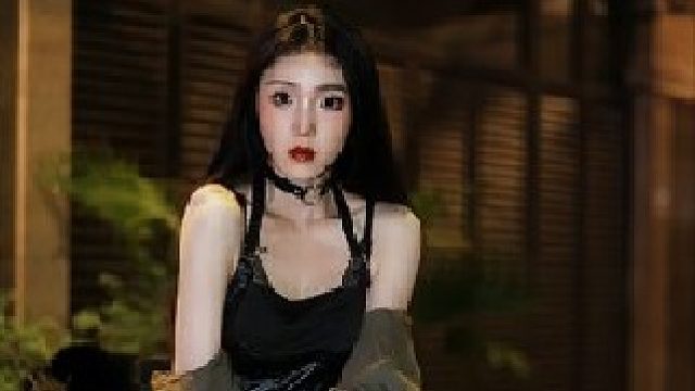 女骑小姐姐这也太酷了~