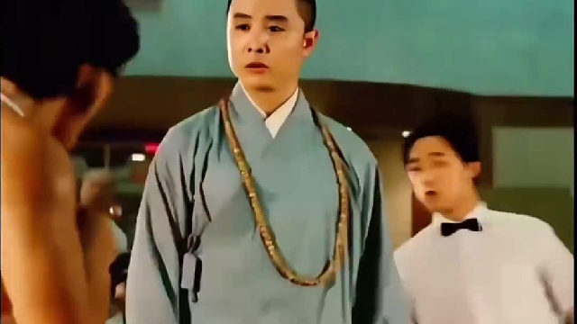 男子跟和尚比武，结果一招都没有打中