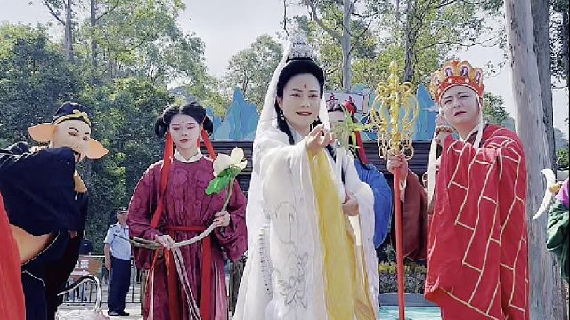 江山看不尽，最美还是你；东莞观音山来了就好，平安幸福