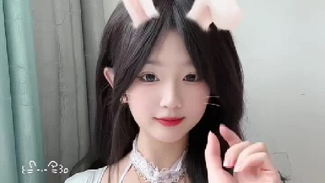 清冷气质，颜值更冽