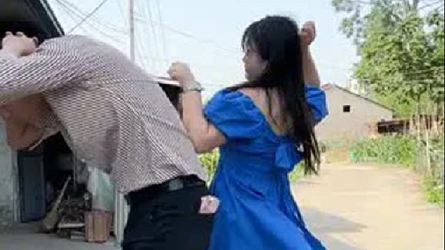 美女！我真不是故意的