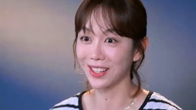 姜妍徒手割68斤水稻不喊苦喊累！