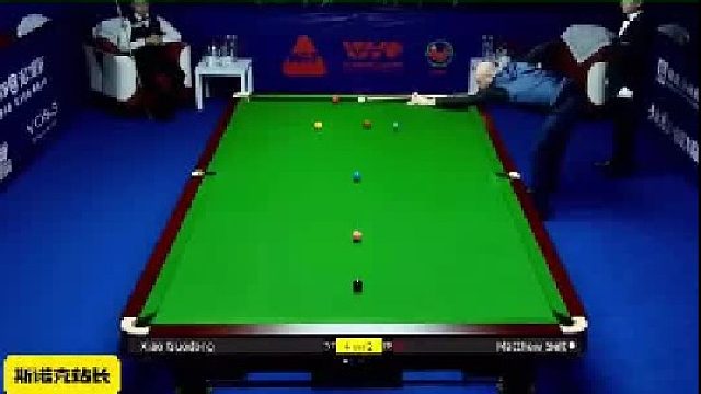 塞尔特：这球居然没进，不行，这失误，我得再试一杆