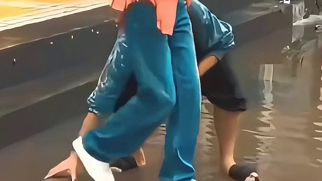 我以为是舔狗，没想到是真的狗啊