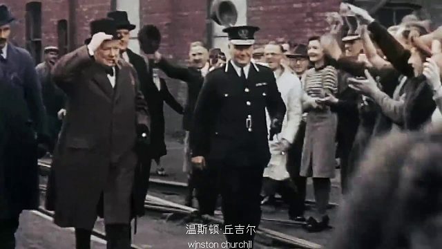 我们坚决不向任何困难与挑战低头屈服