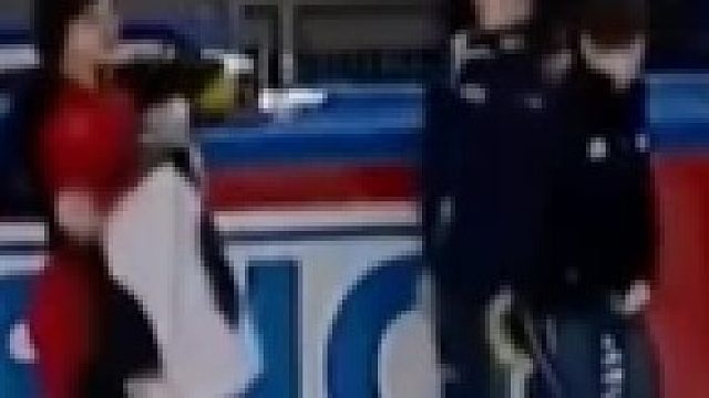 韩国队输了还偷袭李坚柔，最后王濛上来都怂了