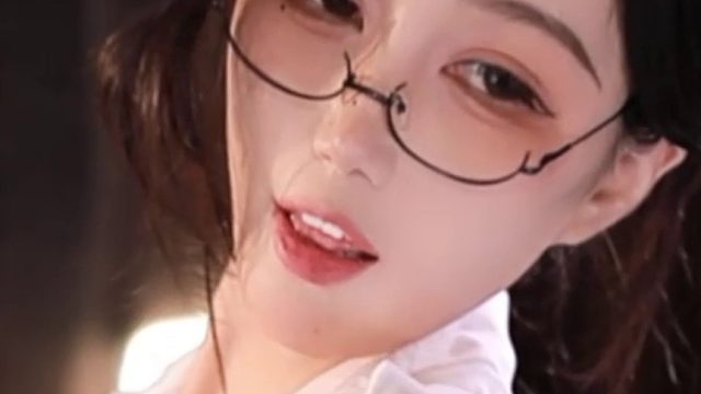 【HR林十七【小号】】有个秘密要亲嘴告诉你