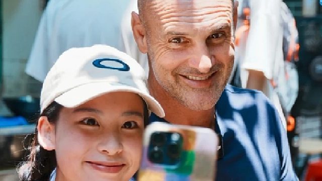 德爷吃播生存挑战成粉丝见面会没有酸甜苦辣只有鲜香麻辣