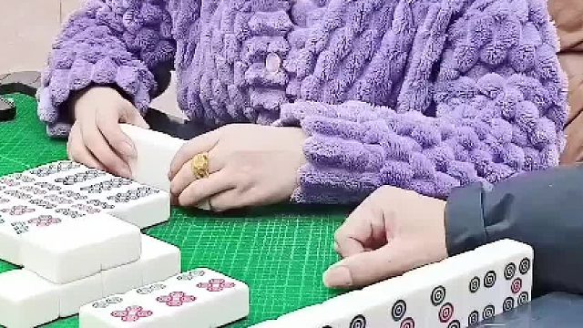 哦嚯。孝感卡五星高手。列牌二筒你会不会杠呢？