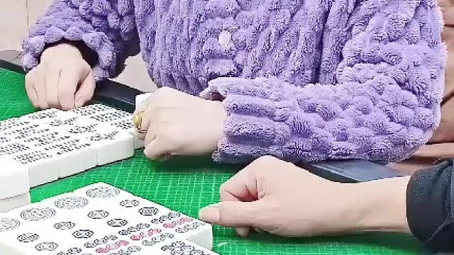 哦嚯。卡五星大神。进来评论哈。谁的技术更高呢？