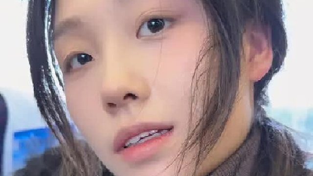 在高铁上点外卖给女朋友惊喜