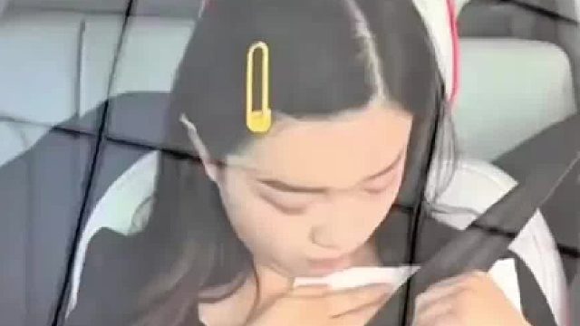 被罚多少次才有的经验，大姐上车垫卫生纸，全是摄像头惹的祸！ ​​​