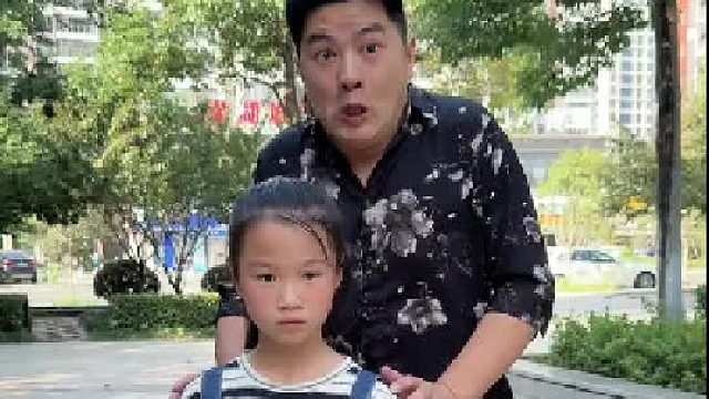 小女孩突然喊姐姐，勇敢成功自救