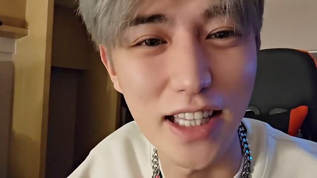 童锦程曝出女生不上班还过得滋润的原因，把兄弟们都给听懵了