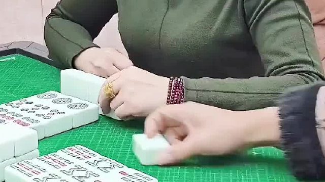 哦嚯。湖北卡五星高手。列牌五条你会杠吗？