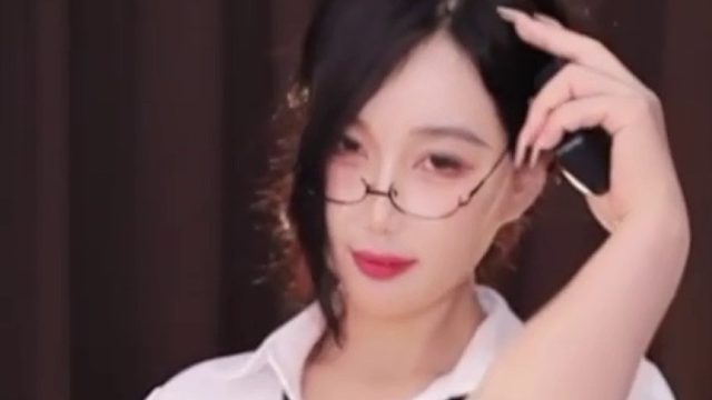 【HR林十七【小号】】今天不开心 可以跟我吵一架么