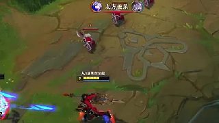 艾希輕嘆：都怪我多嘴惹了麻煩。