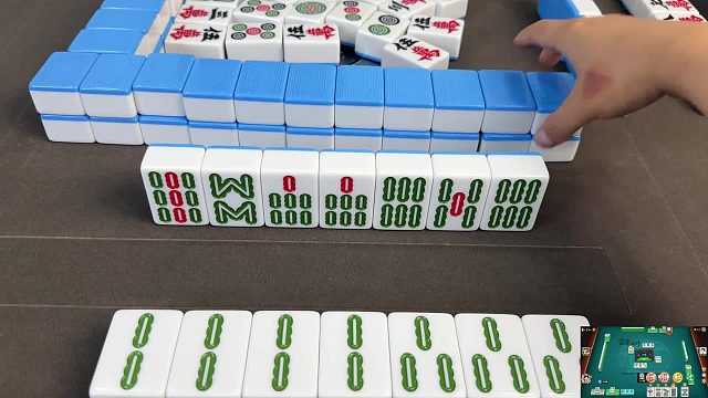 五张牌就不能赢啦，硬说我违规出牌