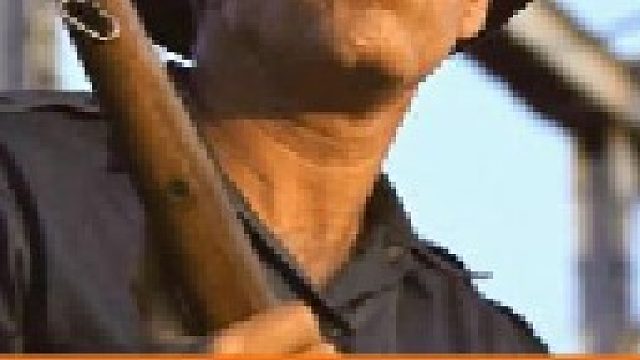 米国监狱有个离谱的规定，囚犯上厕所时必须不停的摇晃树枝（下）