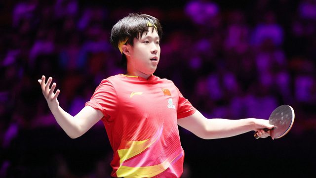 10-11落后！王楚钦上演最刺激逆袭，澳门冠军赛最霸气一球诞生了