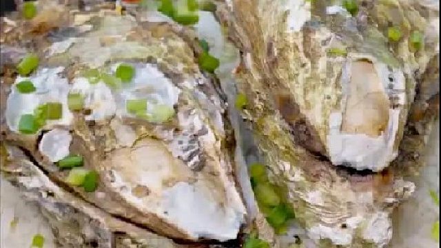 今天有海鲜哦，大家猜到是哪碗了吗？