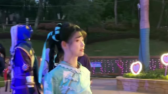 花车巡游看到会跳舞的西施