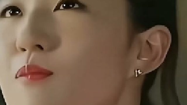 刘亦菲身上的蝴蝶纹身曝光