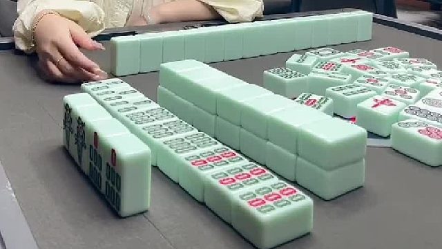 还能这样吧？我长得也不丑啊我也可以