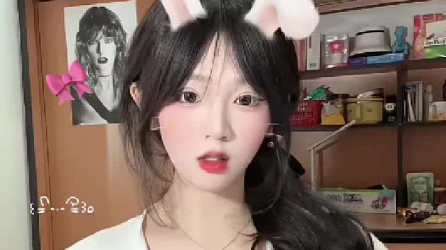 我才不会为你九天揽月呢，月亮没我可爱