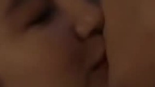吻戏 有生理反应怎么办