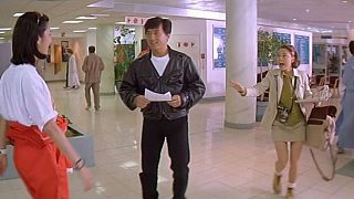 《我是誰(shuí)》幕后：成龍給兩位異國(guó)美女開小灶